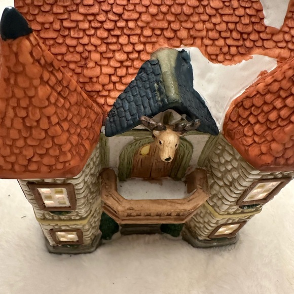 Holiday expressions in original box porcelain lighted house Hunters Tavern - Picture 9 of 11